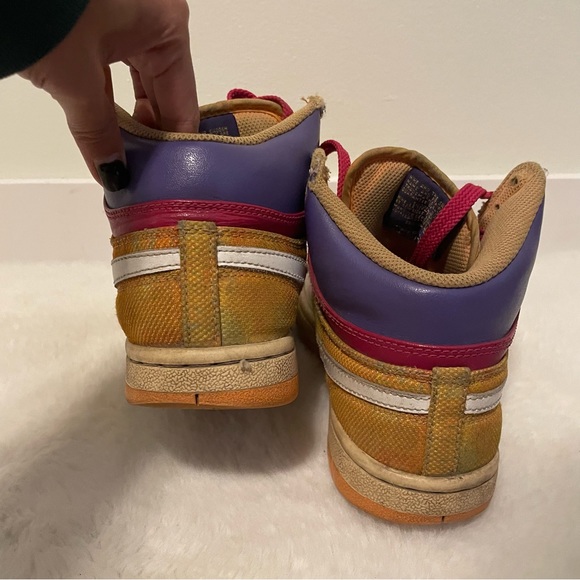 2009 Womens Nike Court Force Light Melon/Varsity Purple High Shoes! Size 8 - Picture 2 of 6